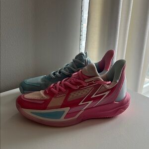 Women’s 361 Basketball/Volleyball Shoes (Worn Twice)